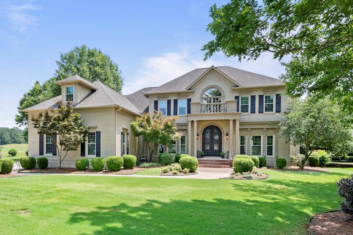 2600 Treyburne Ln: Exquisite Hampton Cove Estate Offering Unparalleled Luxury & Comfort!
