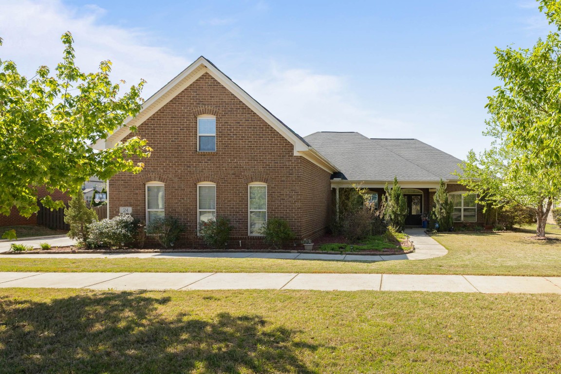24 Tall Oak Blvd: Stunning 4-Bedroom Home in Highly Sought-After Lake Forest