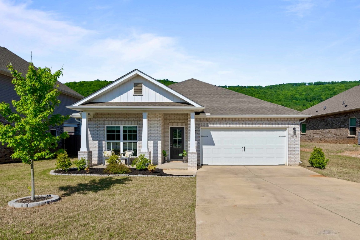 9128 Monteagle Blvd: One-Story Living with Scenic Mountain Backdrop in Monteagle Cove